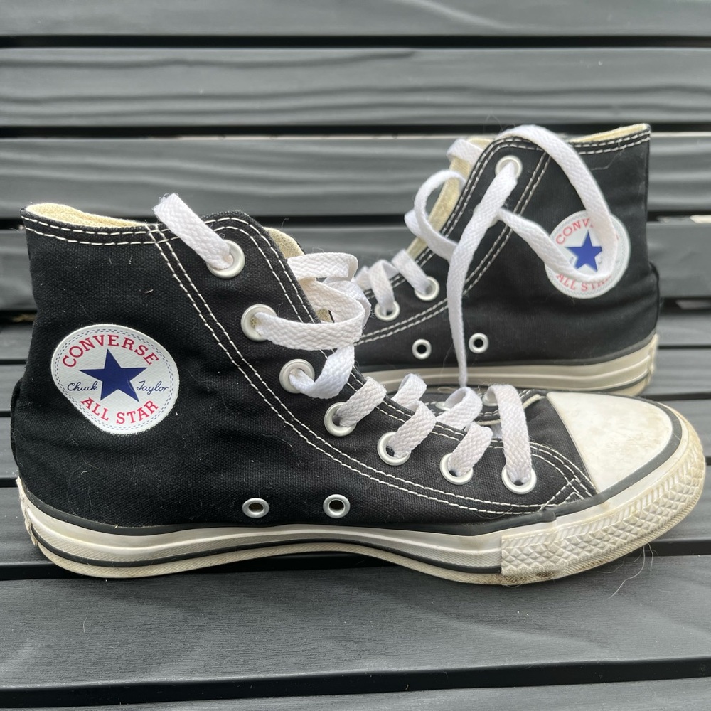 Converse All Star high tops Chuck Taylor in Black size 6 women 4 men